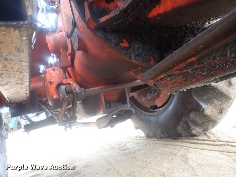 image for item GN9143 Case 900B  tractor