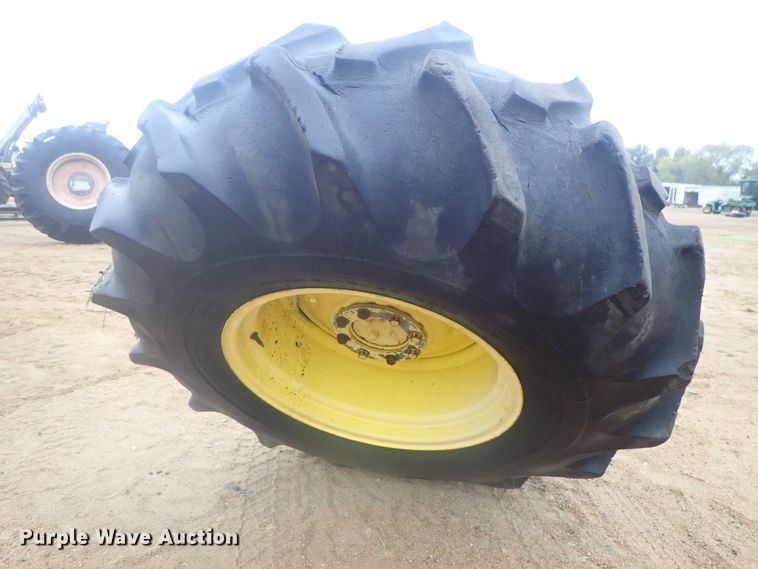 image for item GN9150 John Deere RWA rear combine axle