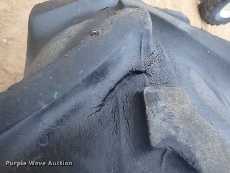 image for item GN9150 John Deere RWA rear combine axle