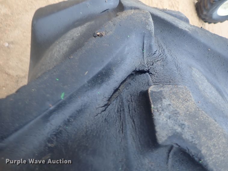 image for item GN9150 John Deere RWA rear combine axle