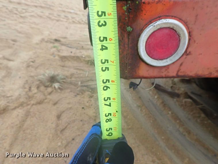 image for item GN9151 Steel grain bed on chassis