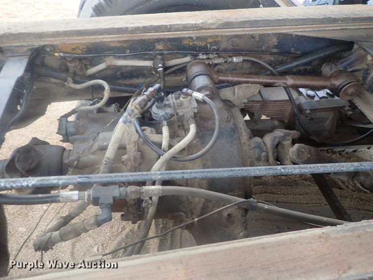 image for item GN9151 Steel grain bed on chassis