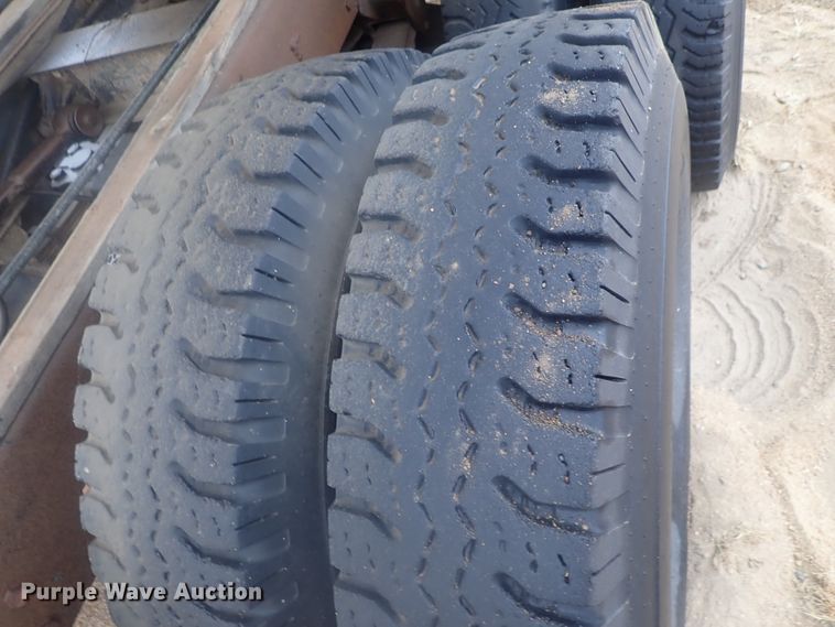 image for item GN9151 Steel grain bed on chassis