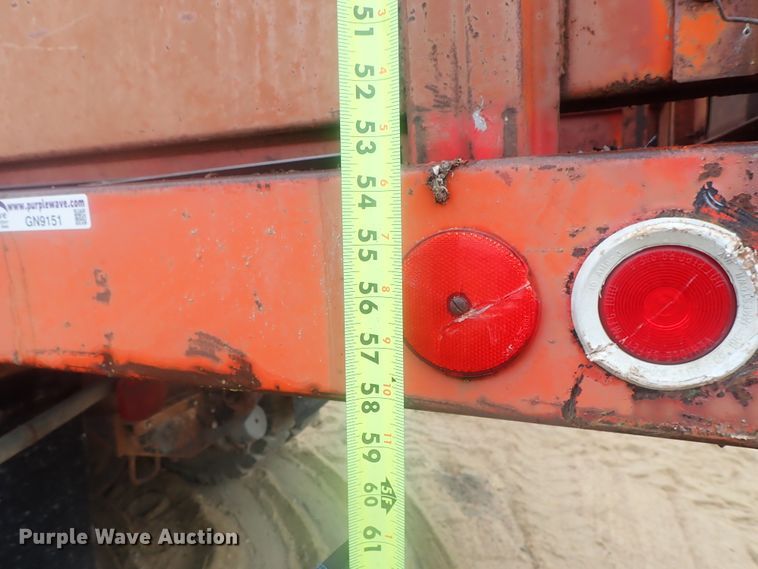 image for item GN9151 Steel grain bed on chassis