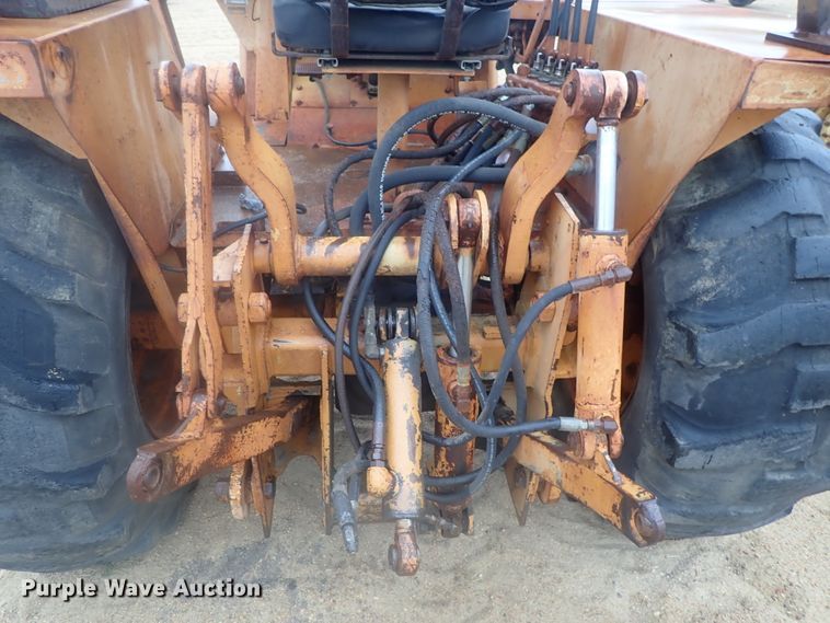 image for item GN9155 Case 480D  industrial tractor