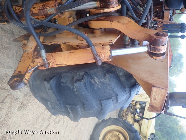 image for item GN9155 Case 480D  industrial tractor