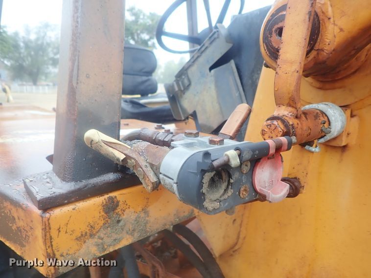 image for item GN9155 Case 480D  industrial tractor