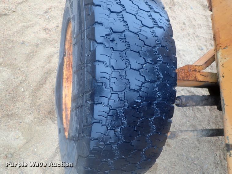 image for item GN9155 Case 480D  industrial tractor