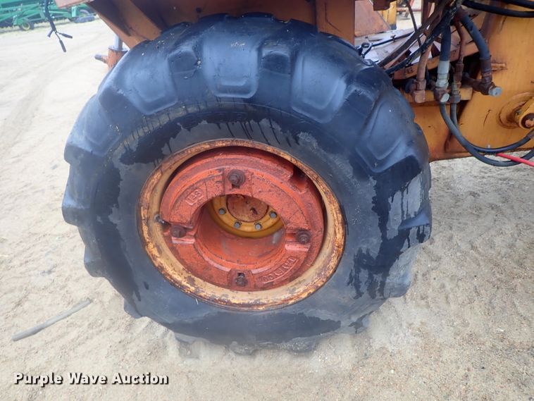 image for item GN9155 Case 480D  industrial tractor