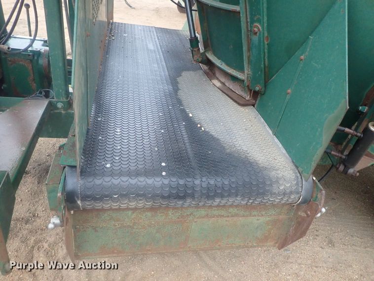 image for item GN9171 Art's Way SupRaMix 1500 Ration feed mixer