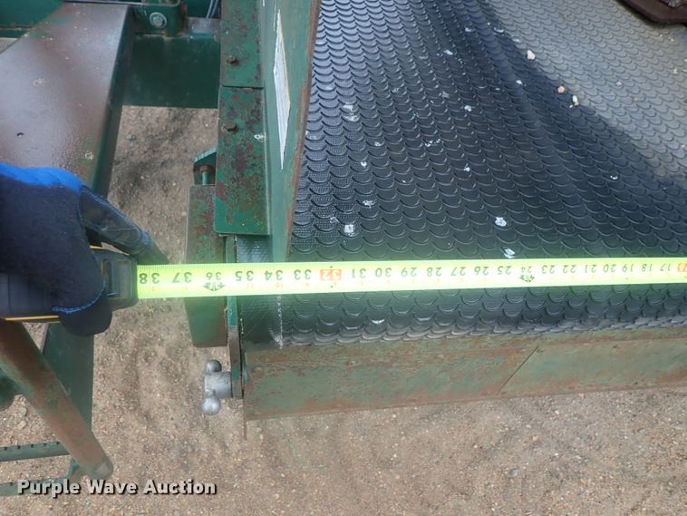 image for item GN9171 Art's Way SupRaMix 1500 Ration feed mixer