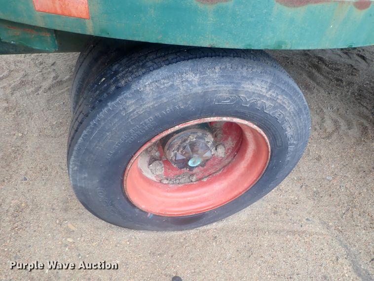 image for item GN9171 Art's Way SupRaMix 1500 Ration feed mixer