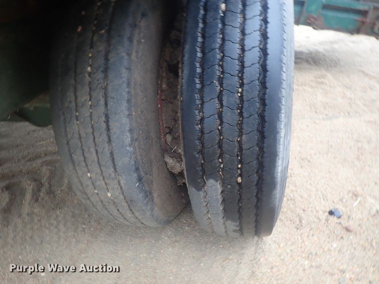 image for item GN9171 Art's Way SupRaMix 1500 Ration feed mixer