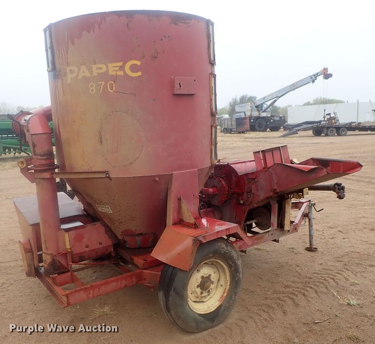 image for item GN9175 Papec 870 feed mixer/grinder