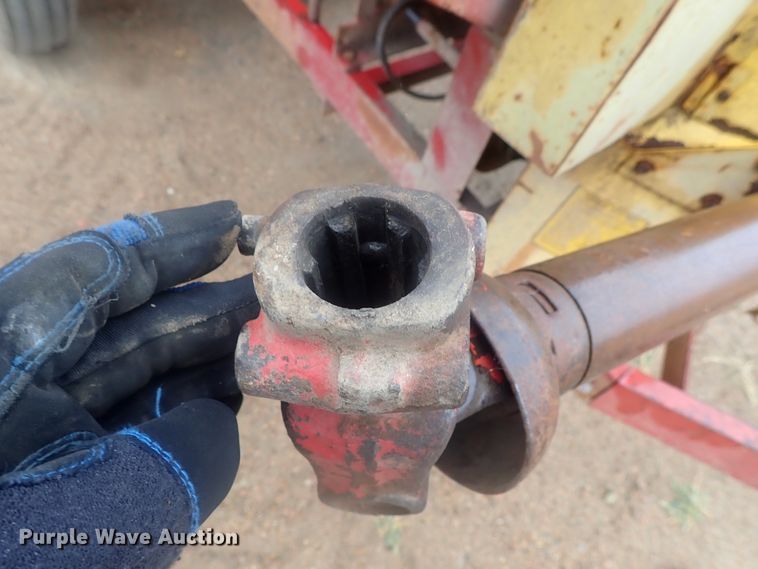 image for item GN9175 Papec 870 feed mixer/grinder