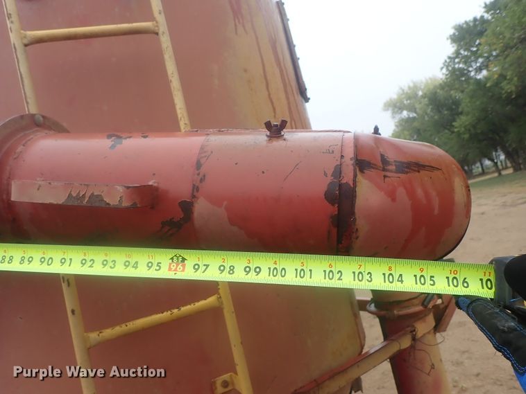 image for item GN9175 Papec 870 feed mixer/grinder