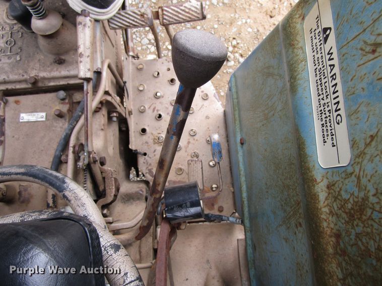 image for item GQ9177 Long 460  tractor