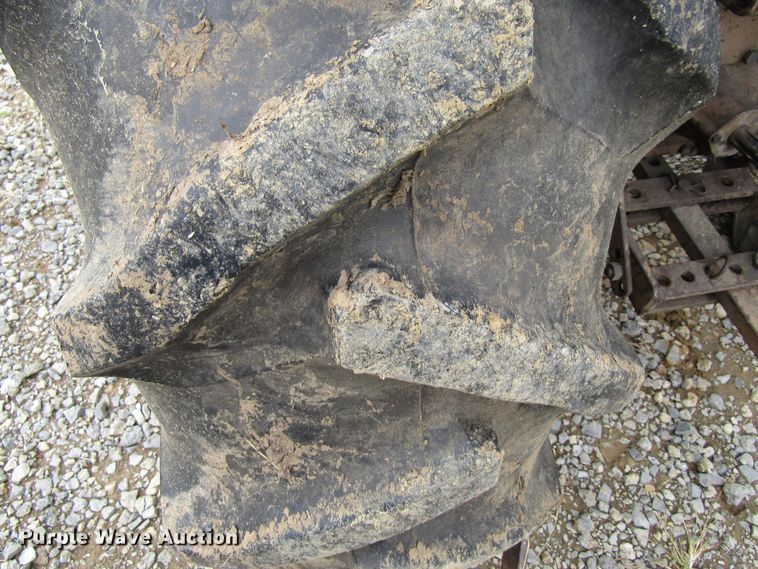 image for item GQ9177 Long 460  tractor