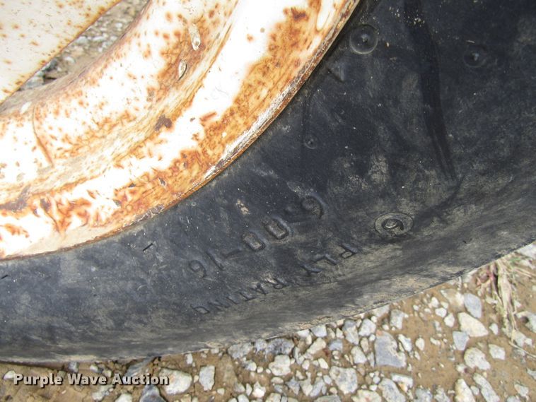 image for item GQ9177 Long 460  tractor