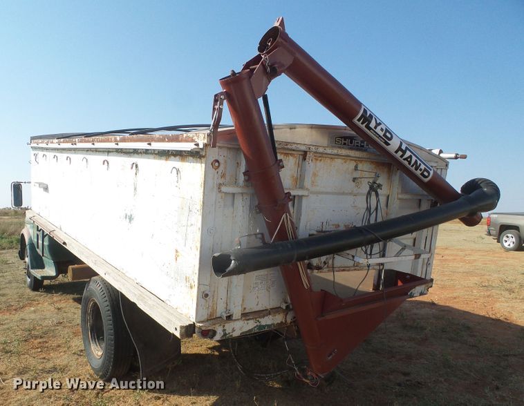 image for item GR9279 Chevrolet C50  grain truck