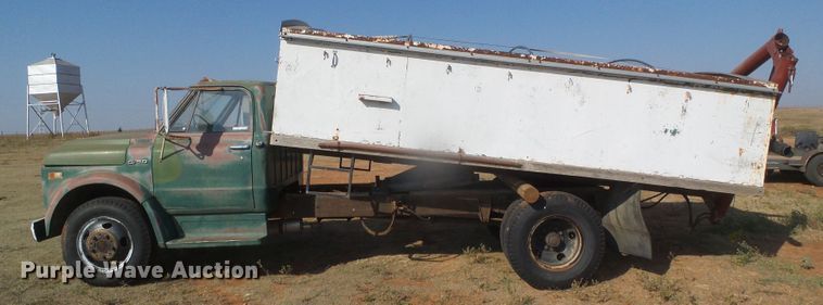 image for item GR9279 Chevrolet C50  grain truck