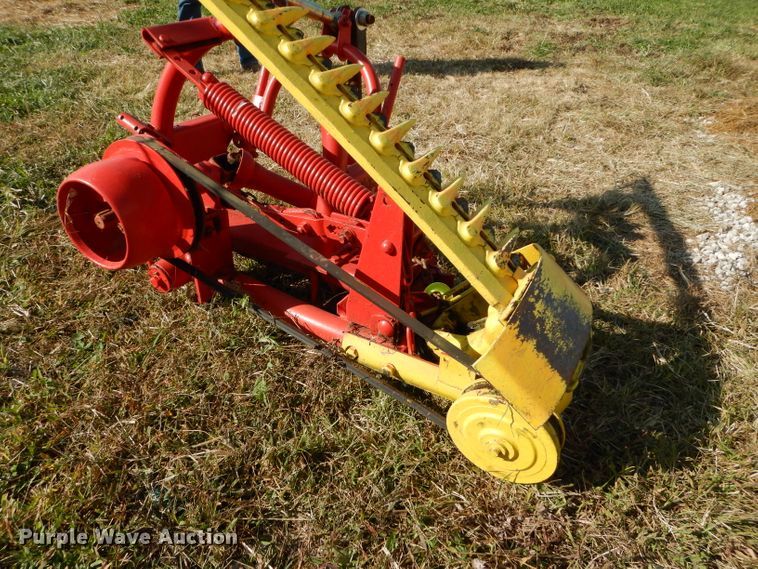 image for item HF9030 New Holland 450 sickle mower