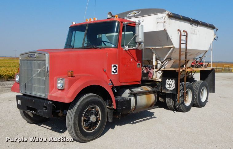 image for item HJ9735 1987 White WCM  fertilizer delivery truck