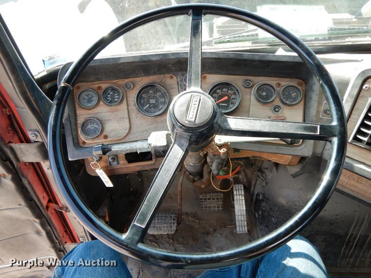 image for item HJ9735 1987 White WCM  fertilizer delivery truck