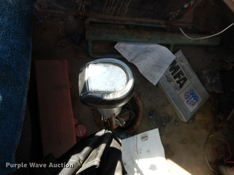 image for item HJ9735 1987 White WCM  fertilizer delivery truck