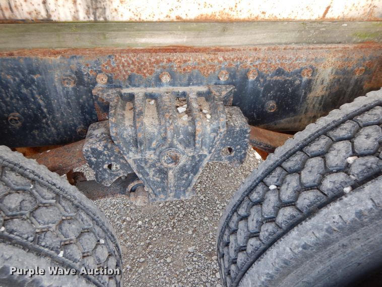 image for item HJ9735 1987 White WCM  fertilizer delivery truck