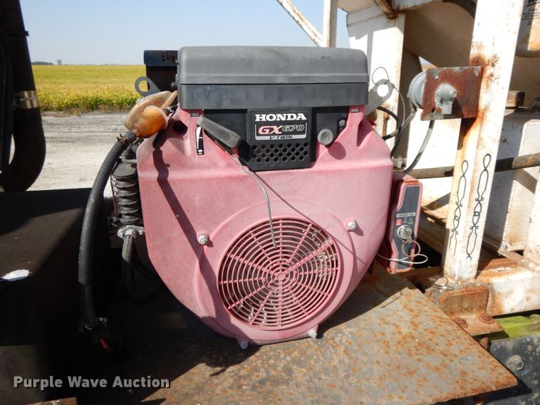 image for item HJ9735 1987 White WCM  fertilizer delivery truck