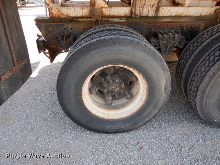 image for item HJ9735 1987 White WCM  fertilizer delivery truck