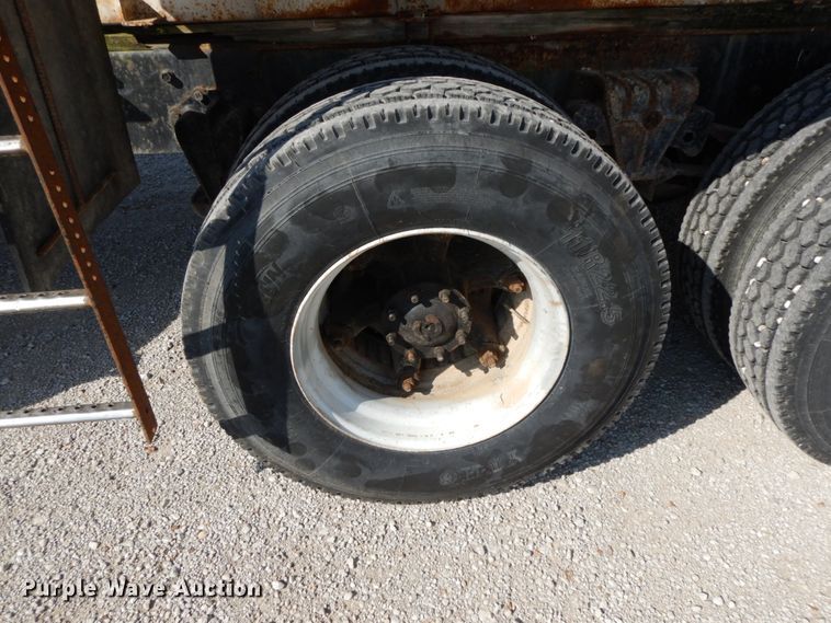 image for item HJ9735 1987 White WCM  fertilizer delivery truck