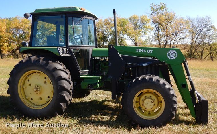 image for item HN9306 1988 John Deere 2955  MFWD tractor