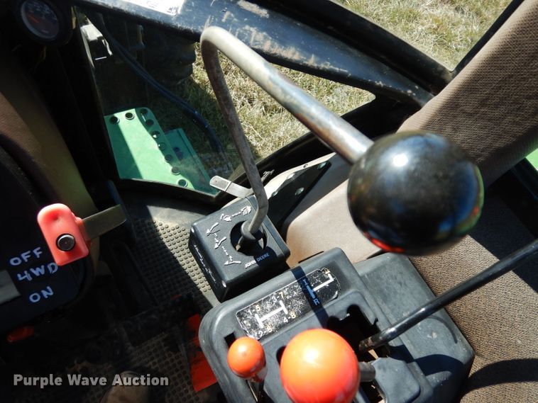 image for item HN9306 1988 John Deere 2955  MFWD tractor