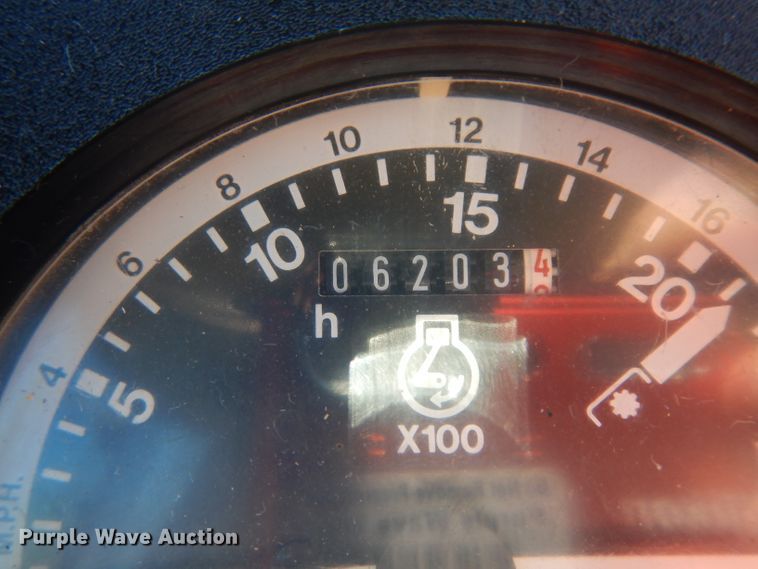 image for item HN9306 1988 John Deere 2955  MFWD tractor