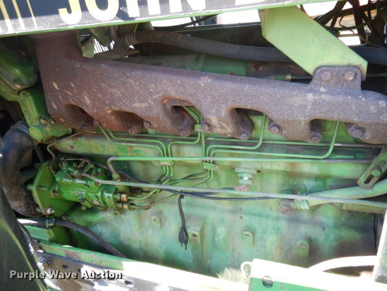 image for item HN9306 1988 John Deere 2955  MFWD tractor