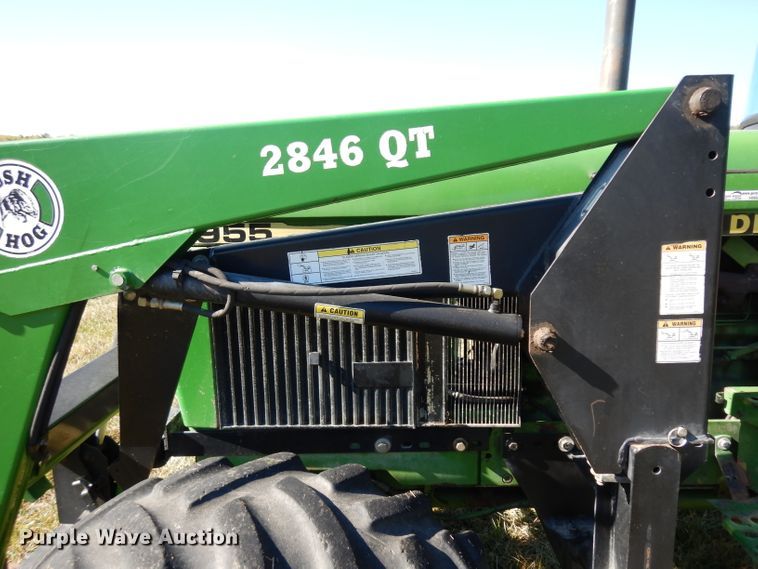 image for item HN9306 1988 John Deere 2955  MFWD tractor