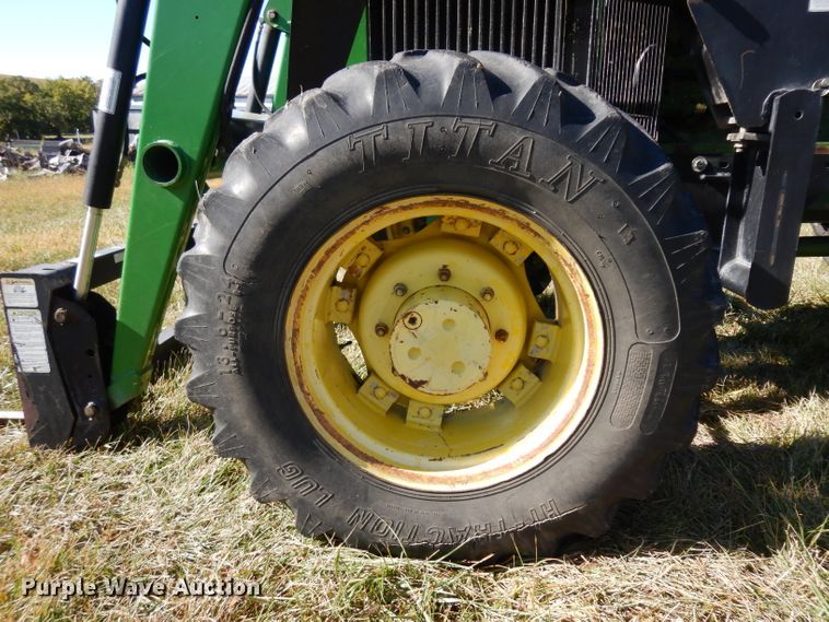 image for item HN9306 1988 John Deere 2955  MFWD tractor