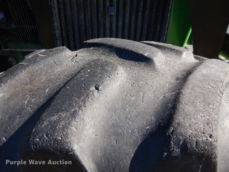 image for item HN9306 1988 John Deere 2955  MFWD tractor