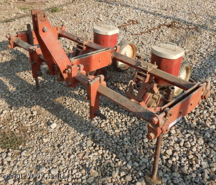 image for item HN9357 Two row planter