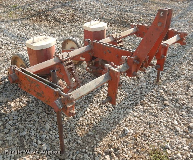 image for item HN9357 Two row planter