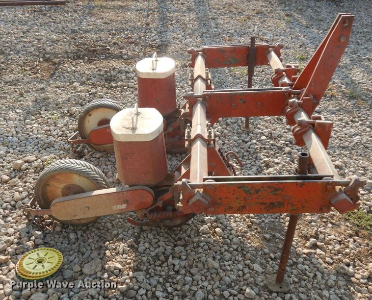 image for item HN9357 Two row planter