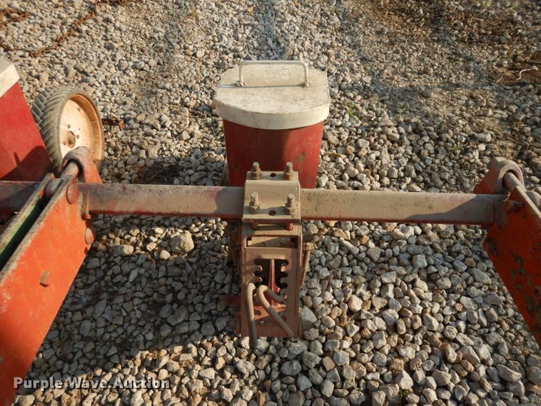 image for item HN9357 Two row planter