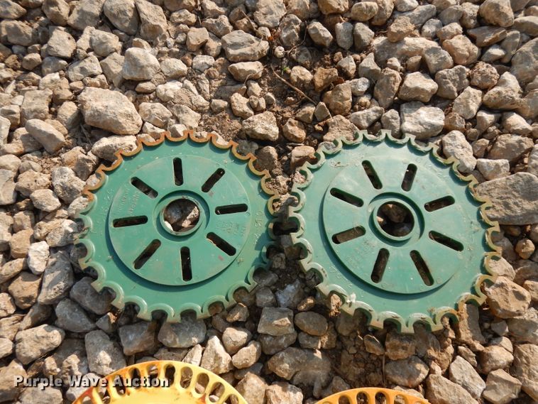 image for item HN9357 Two row planter