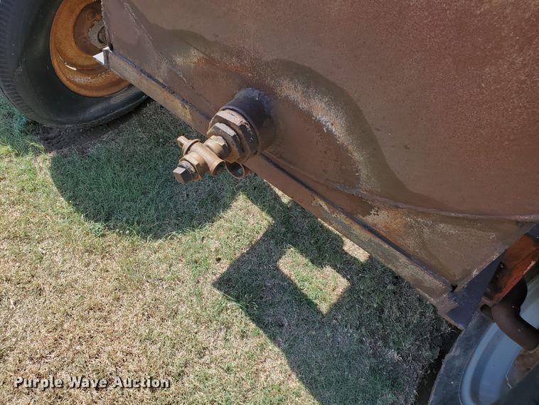 image for item HO9663 Fuel tank trailer