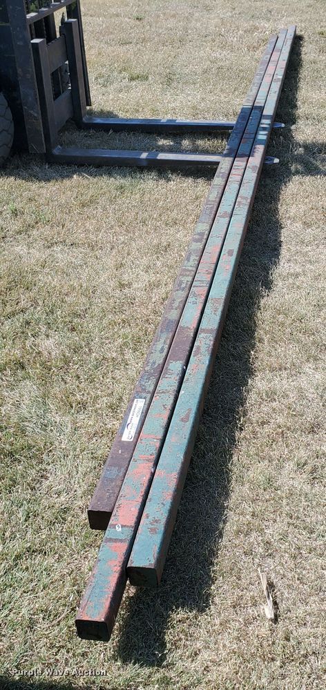 image for item HO9664 (3) steel square bars