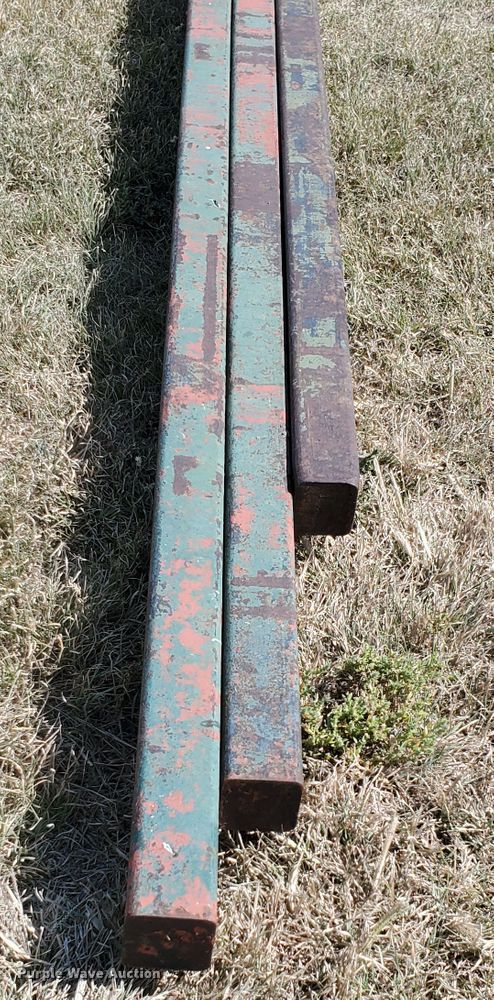 image for item HO9664 (3) steel square bars