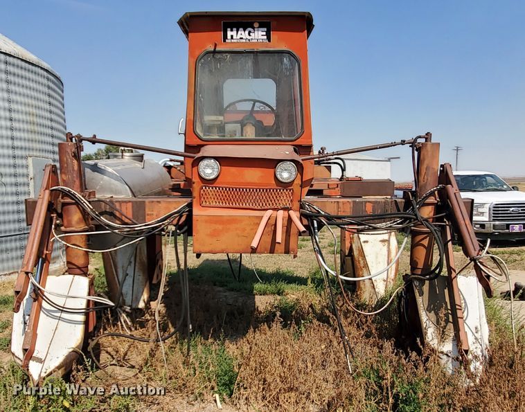 image for item HO9671 Hagie 640 Hi-Tractor applicator