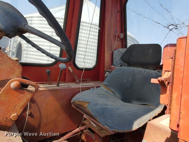 image for item HO9671 Hagie 640 Hi-Tractor applicator